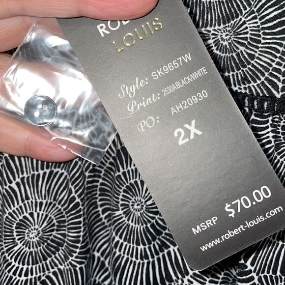 Robert Louis cold shoulder dress - Picture 4 of 10